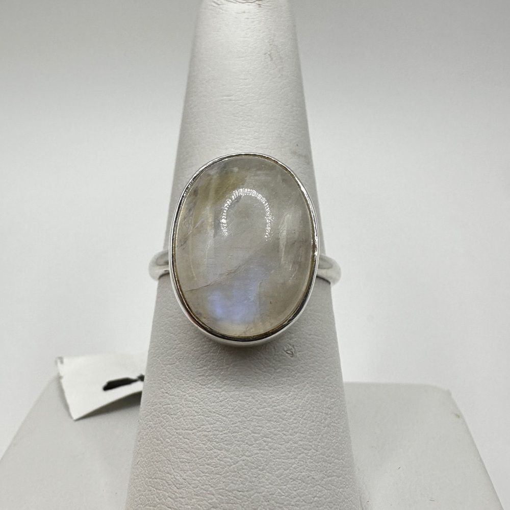 NWT 16x11mm Moonstone Cabochon Ring in stamped sterling silver! Size 6.75‎